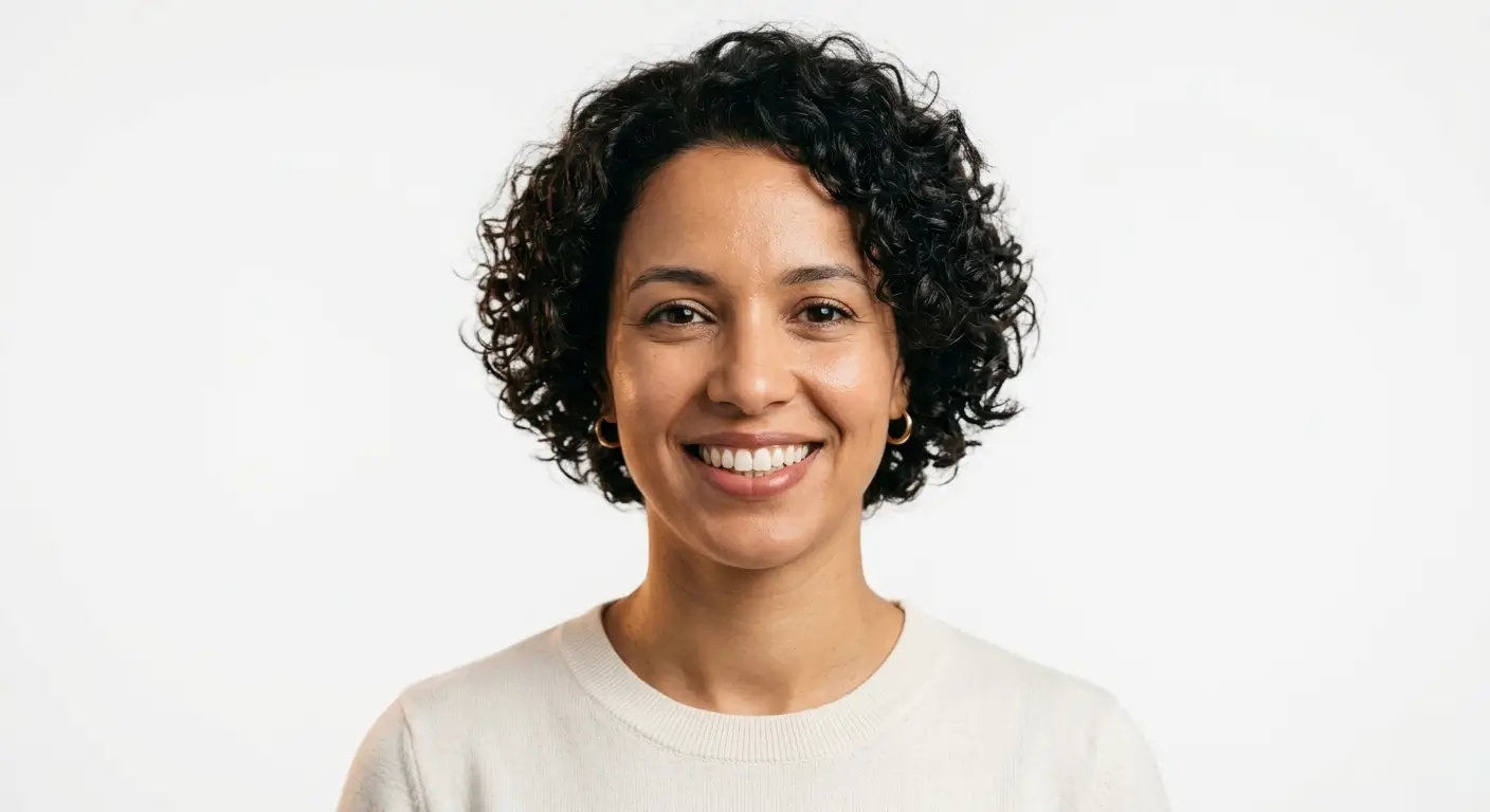 Patiente souriante au Centre Dentaire Fath, Casablanca